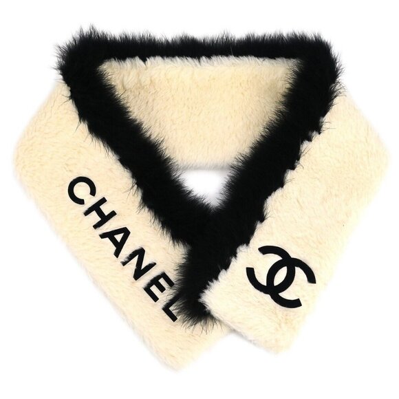 Chanel Fur Shawl Stole White Small Good 114847 - Picture 1 of 4